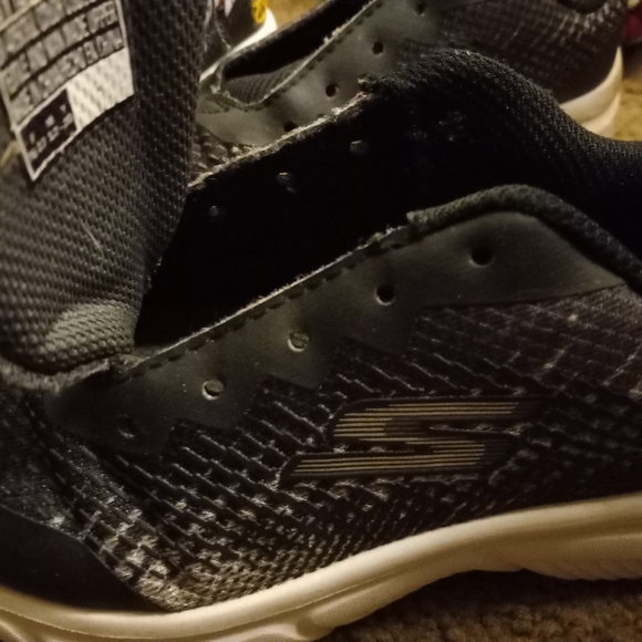 Shoes - Picture 2 of 5